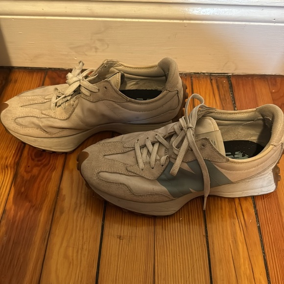 New Balance 327 - Tan and Light Blue - Picture 2 of 3